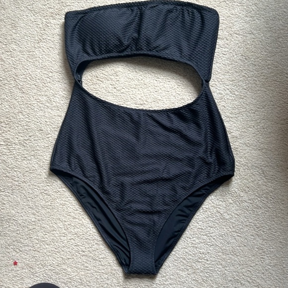 AERIE jacquard cut out strapless one piece Large Long - Picture 4 of 7